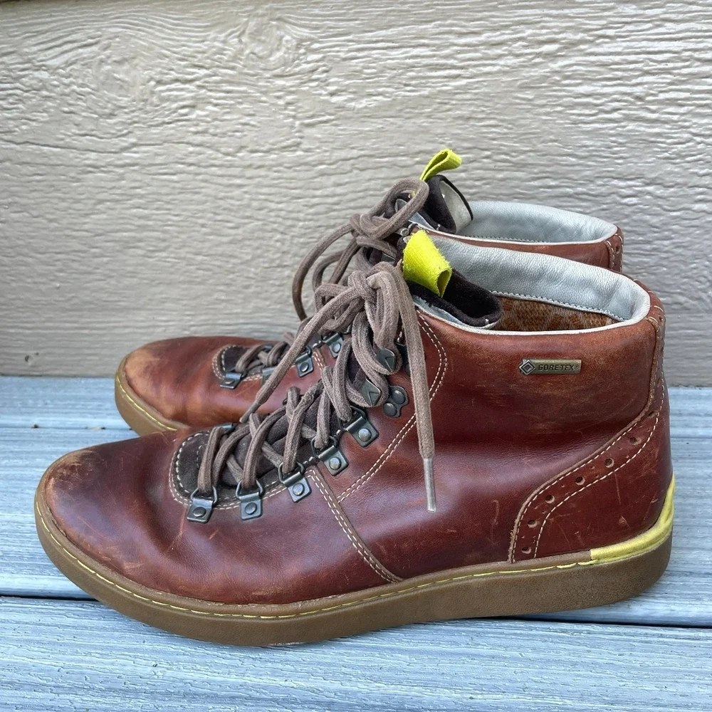 Clarks Men's Size 12M Brown Leather GORE-TEX Ankle Boots Lace-Up Round Toe